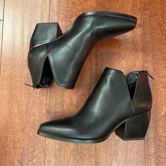 Vince Camuto Shoes - Vince Camuto Doralli Women's Vegan Black Pointed Toe Western Ankle Boots Size 7